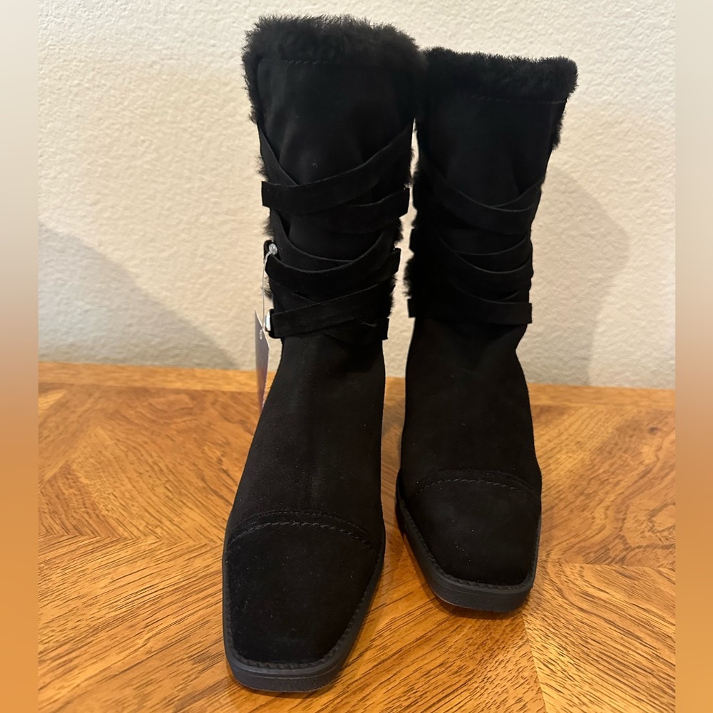 NEW Stuart Weiztman Fur Lined Boots